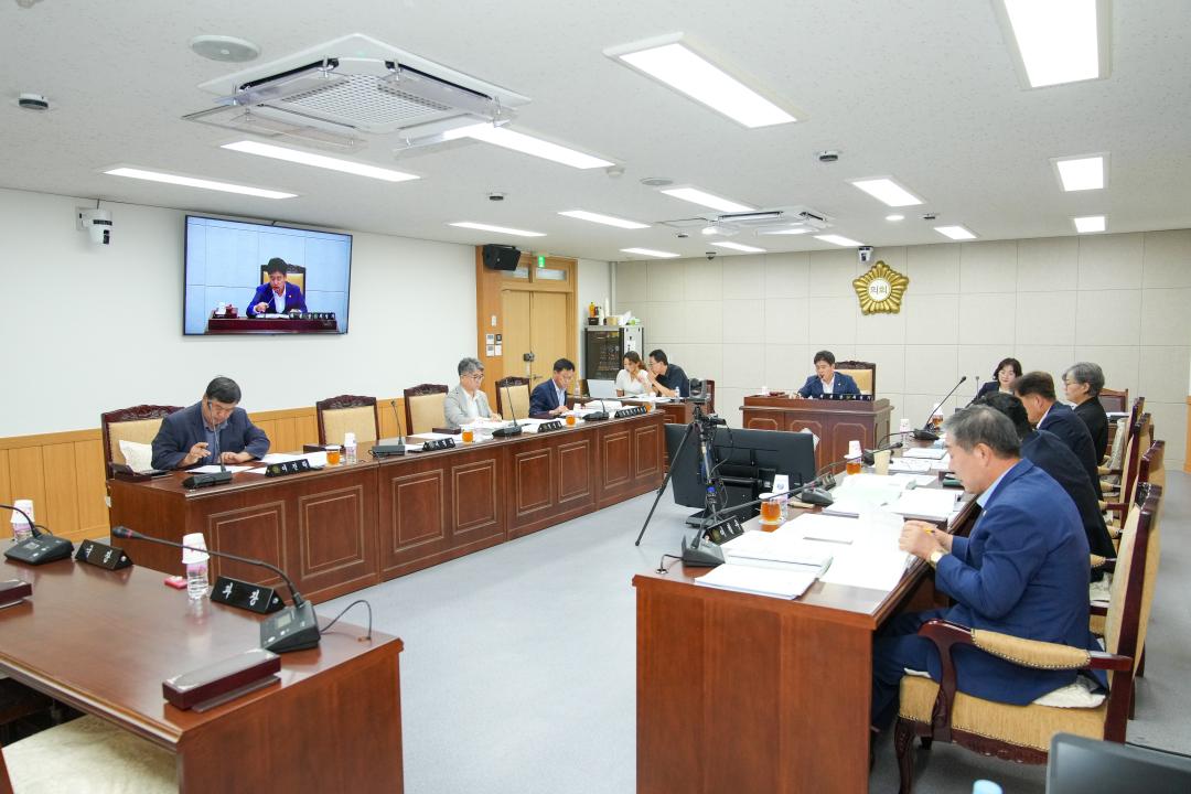 '제284회 경주시의회 임시회 중 제1차 예산결산특별위원회' 게시글의 사진(13) '20240829_(0047)_제284회 경주시의회 임시회 중 제1차 예산결산특별위원회_DSC00289.jpg'
