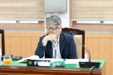 의회운영위원회 행정사무감사[의회사무국]